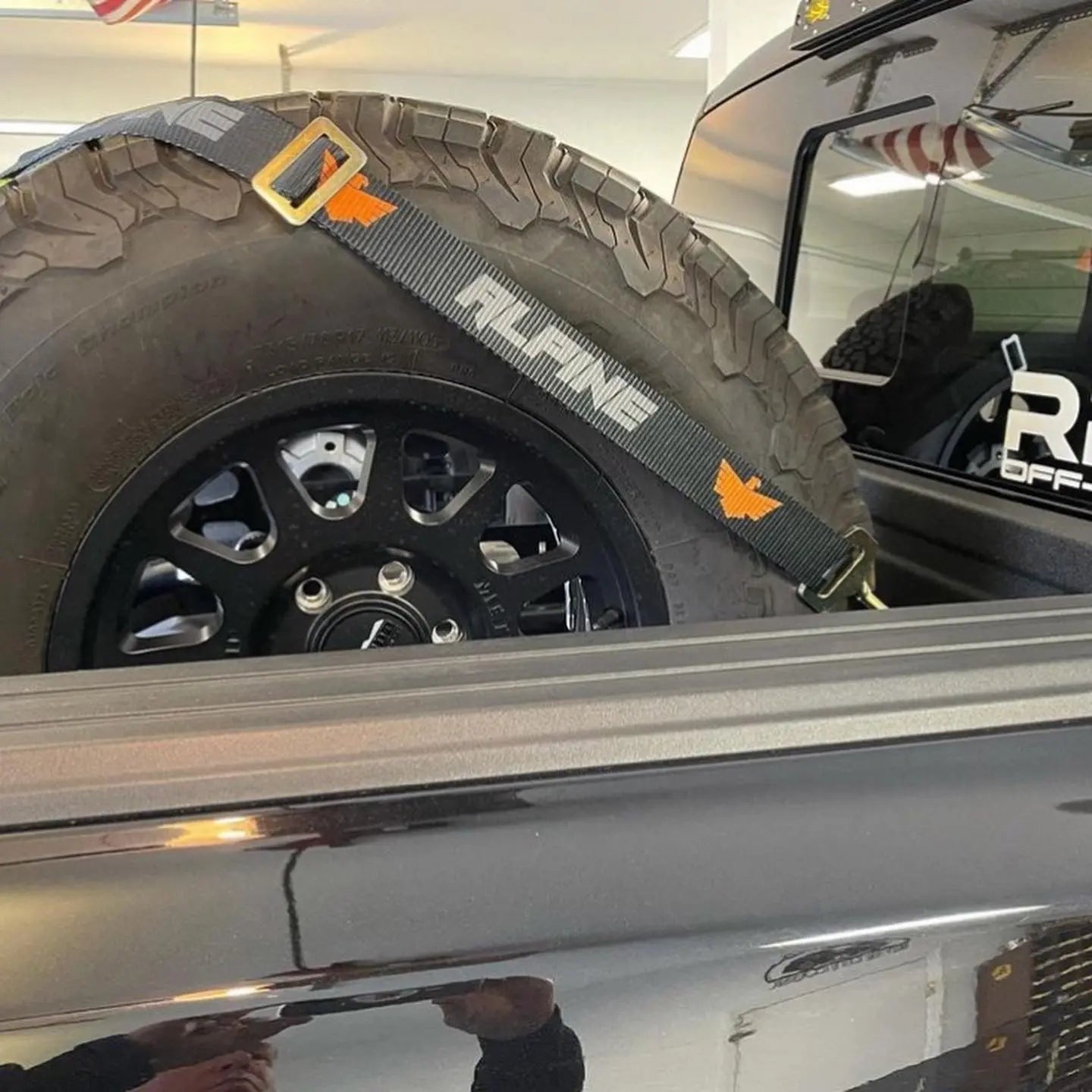 2" Black OG Y Strap Alpine Offroad