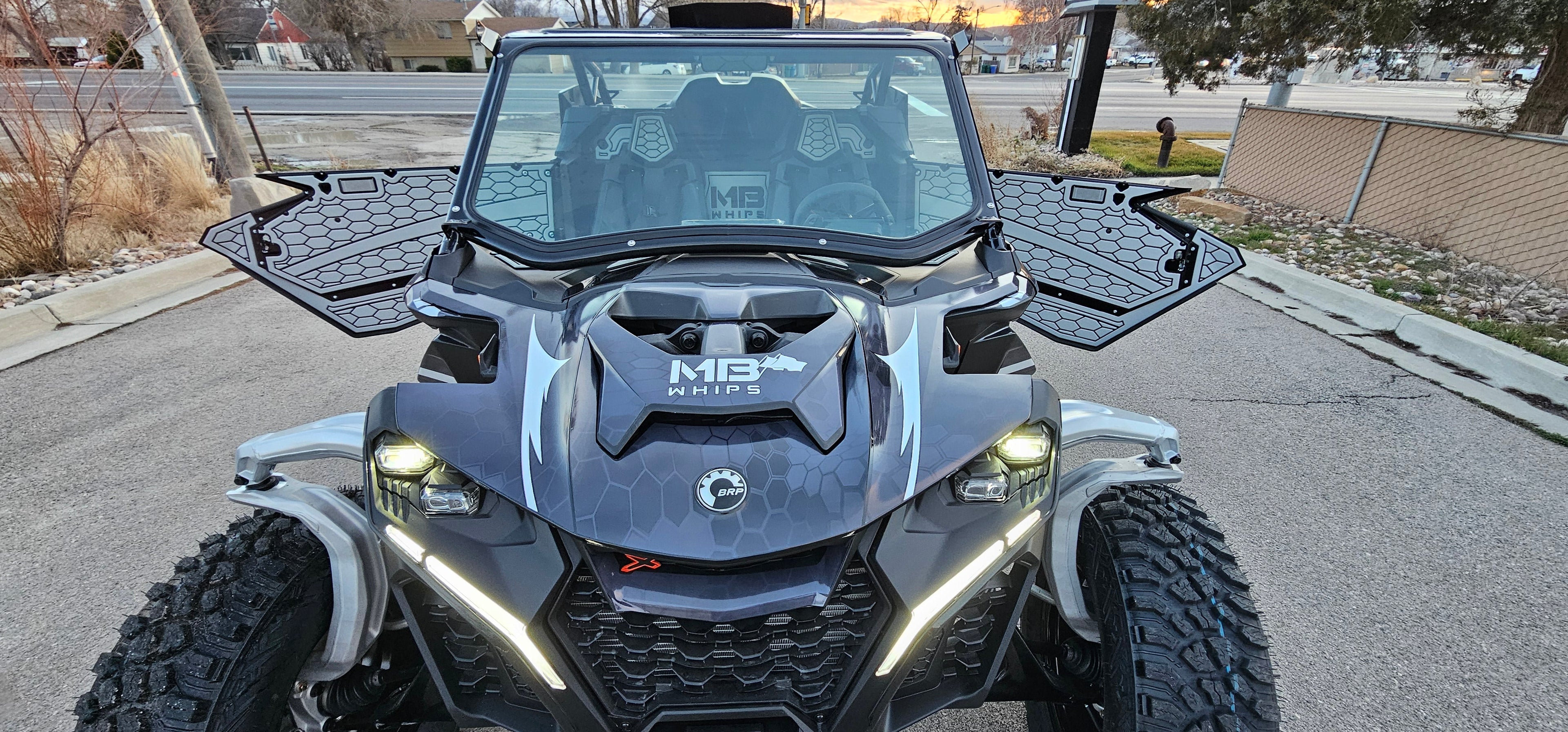 CanAm Maverik R (2 door)
