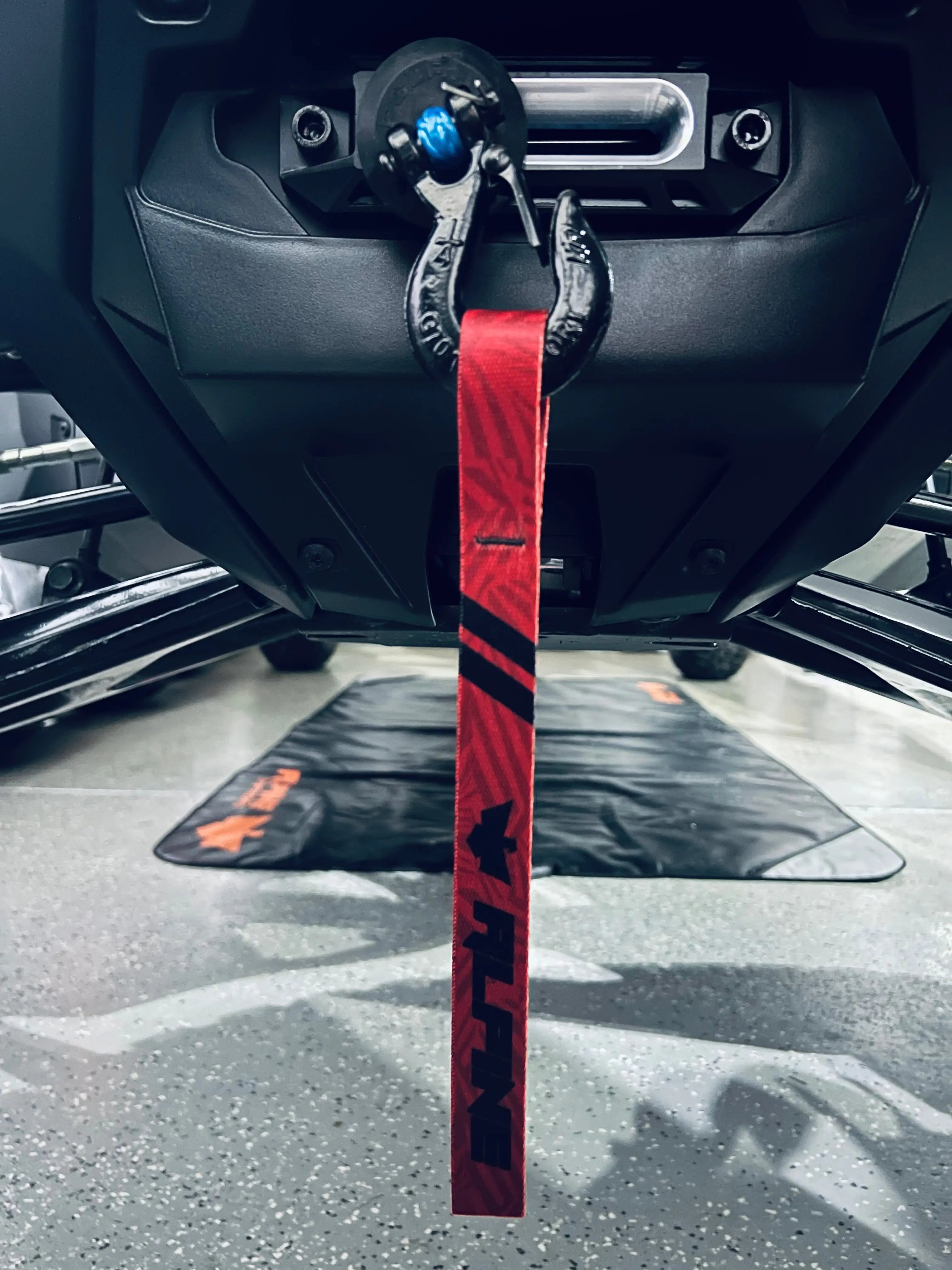 Winch Tag-Red Dazzle Alpine Offroad