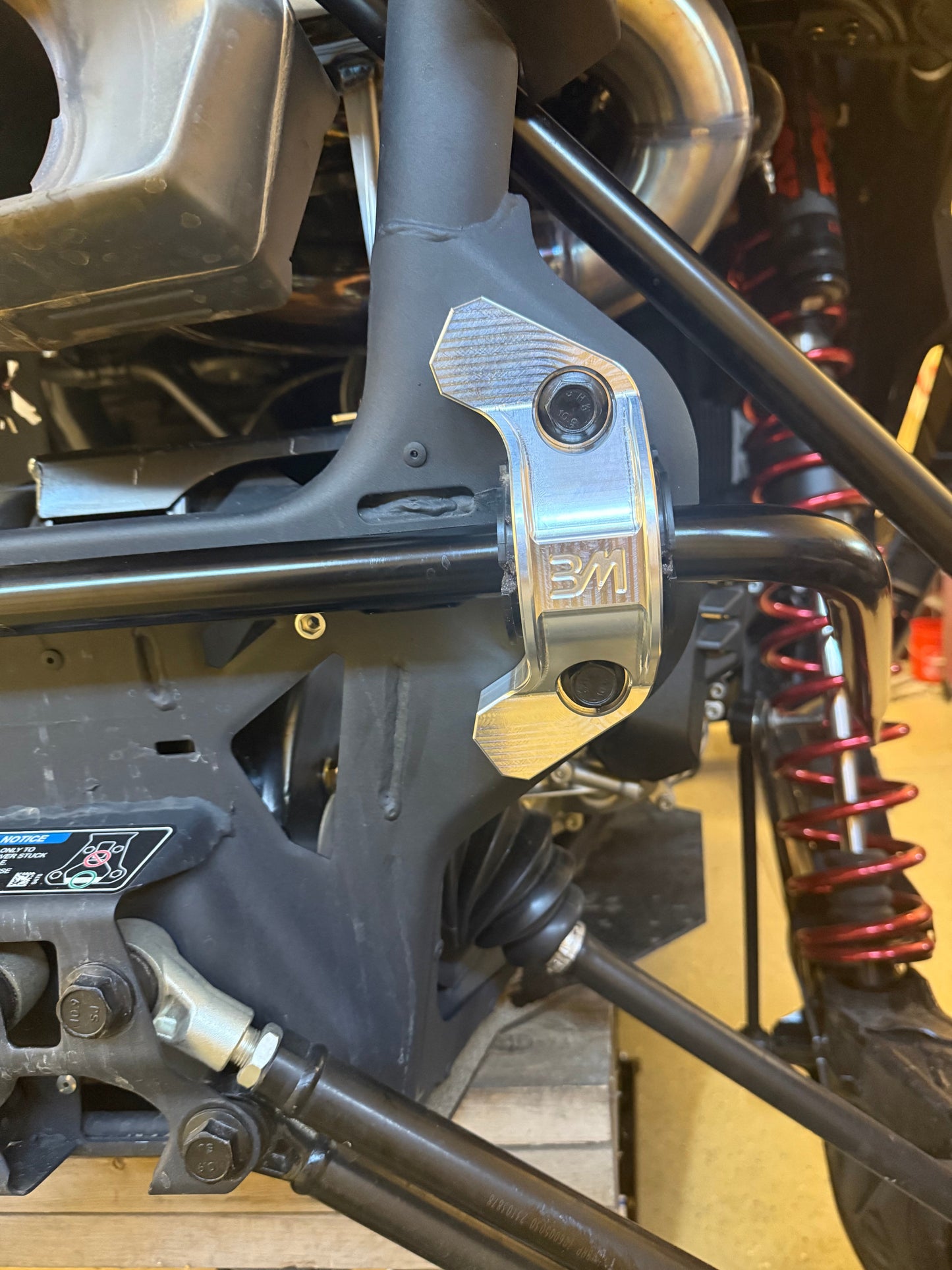 Maverick R Rear Sway Bar Mounts