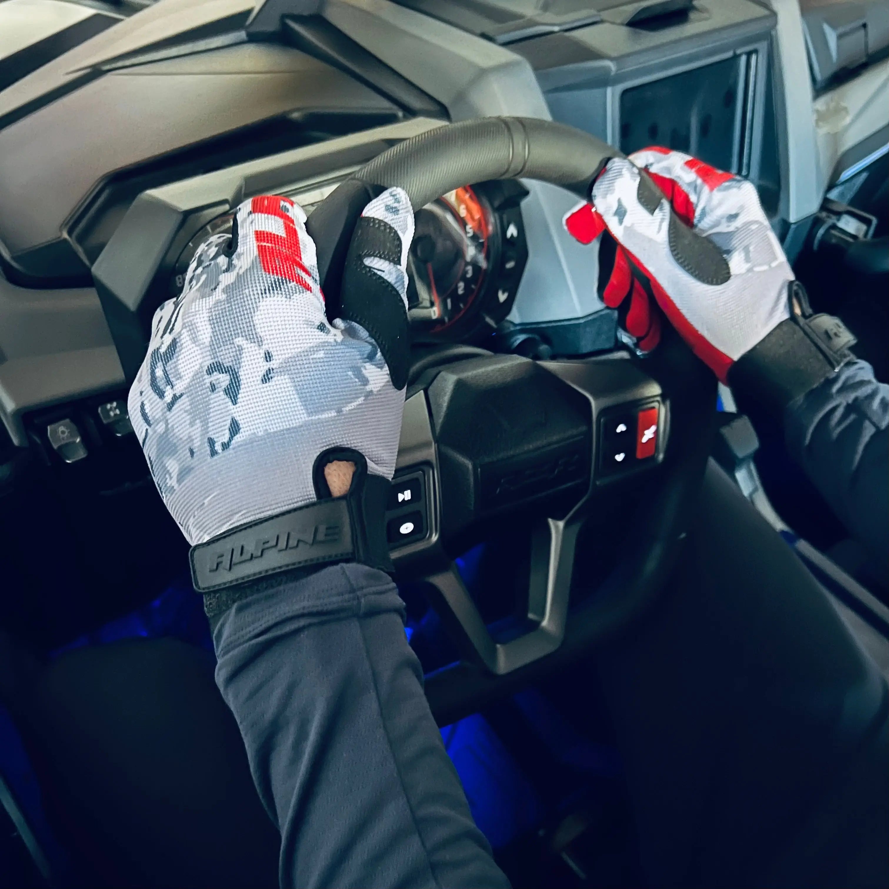 CLEARANCE- ALPINE RECON GLOVES Alpine Offroad
