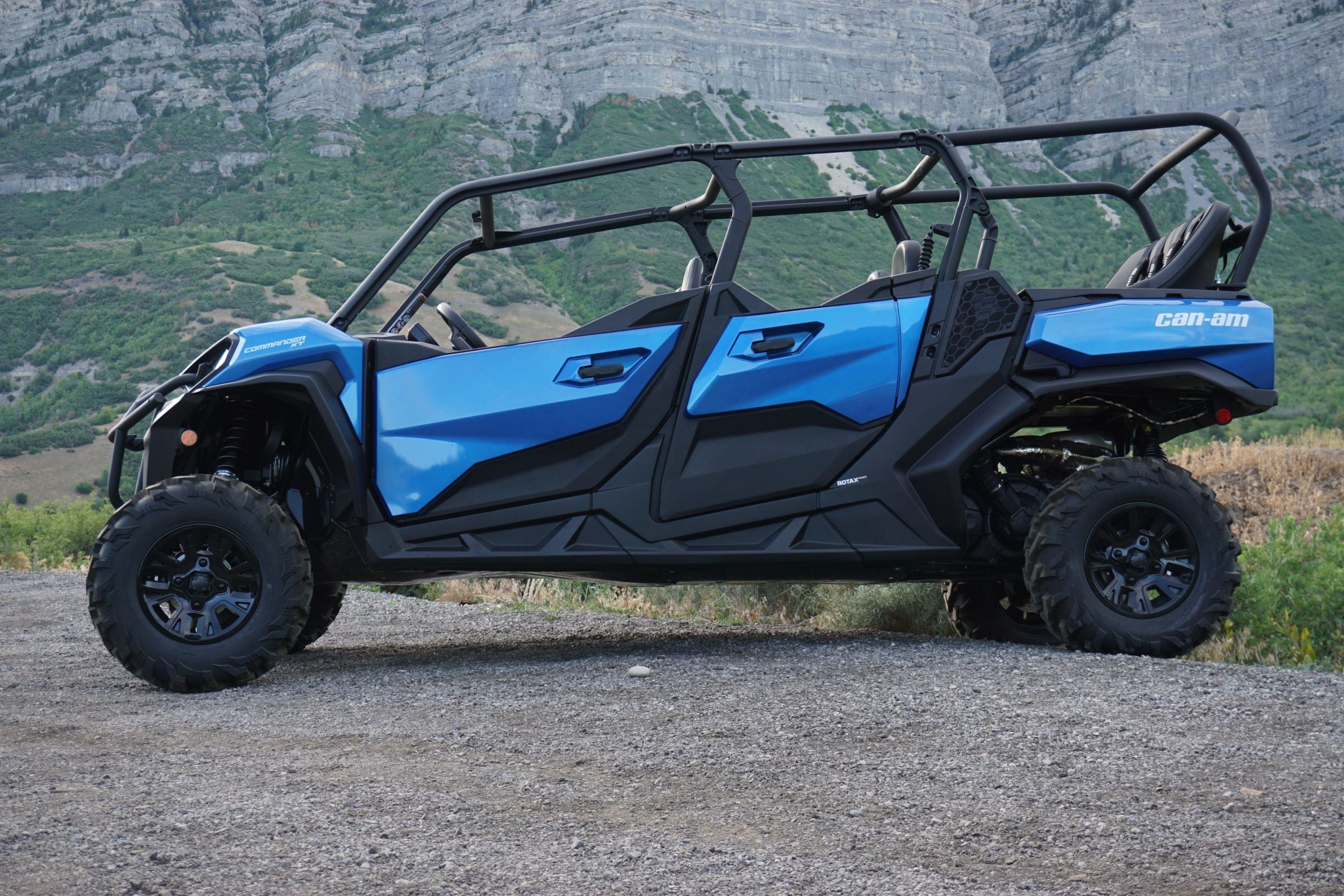 Commander/ Commander Max Backseat and Roll Cage kits (2021+)
