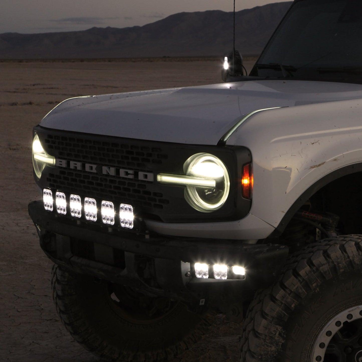 DURA PRO 9 Dual-Action Combo Driving Lights