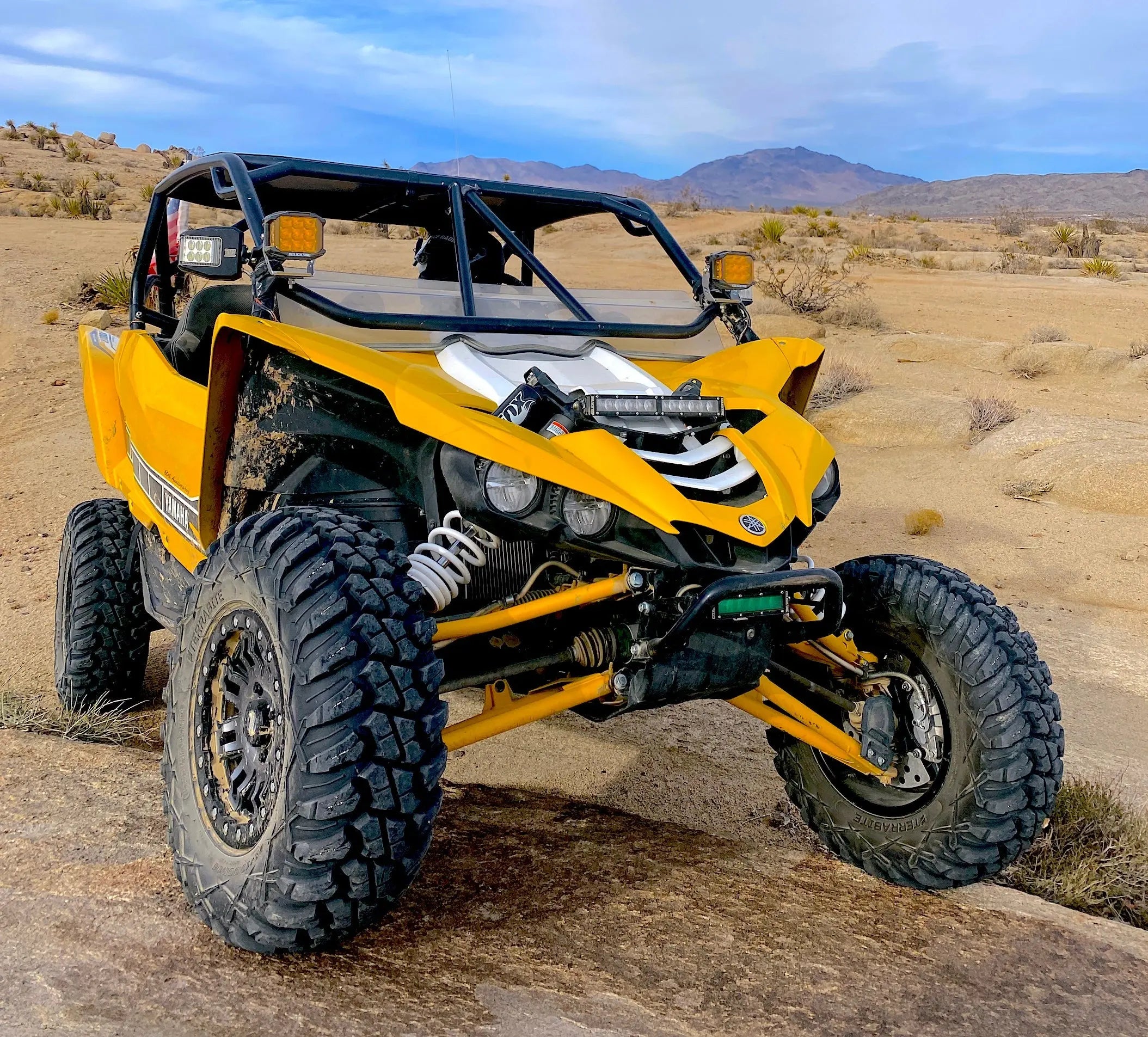 Yamaha YXZ 1000r 12" Single Row LED Bar Shock Mount GGLighting