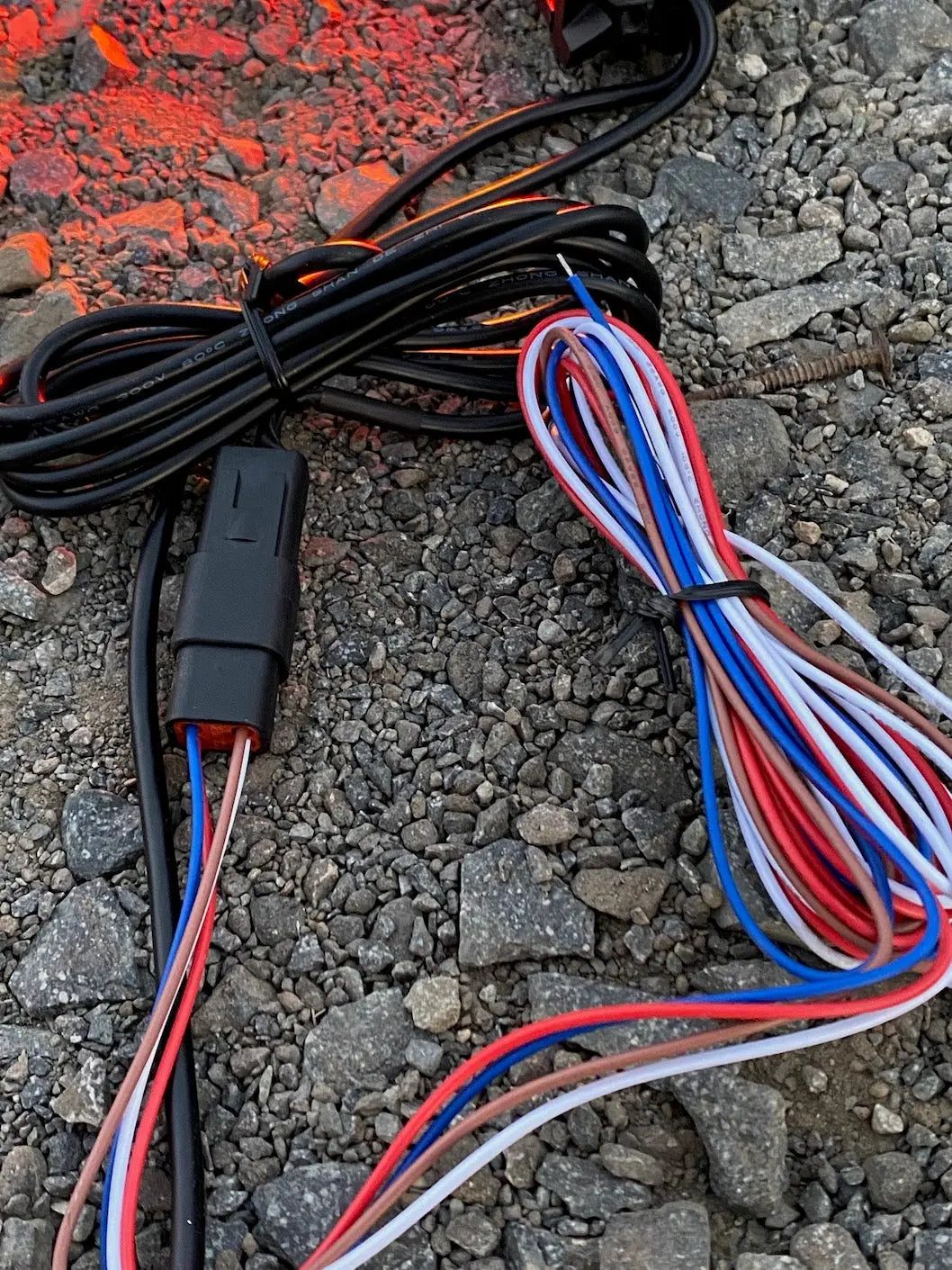 Chase LED Light Bar With Built In Strobe 32" - safesled