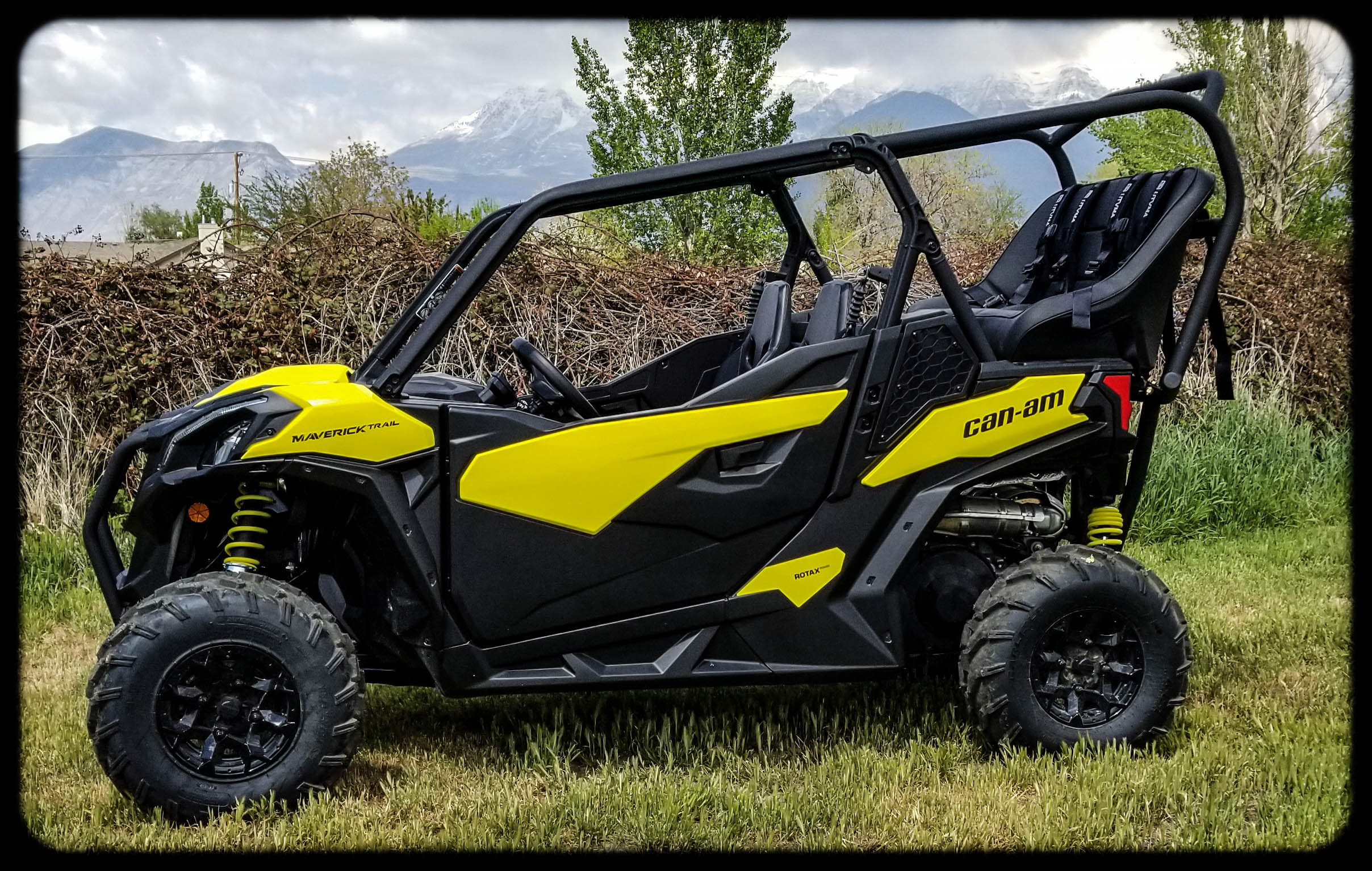 Maverick Trail Backseat and Roll Cage kits (2018+)