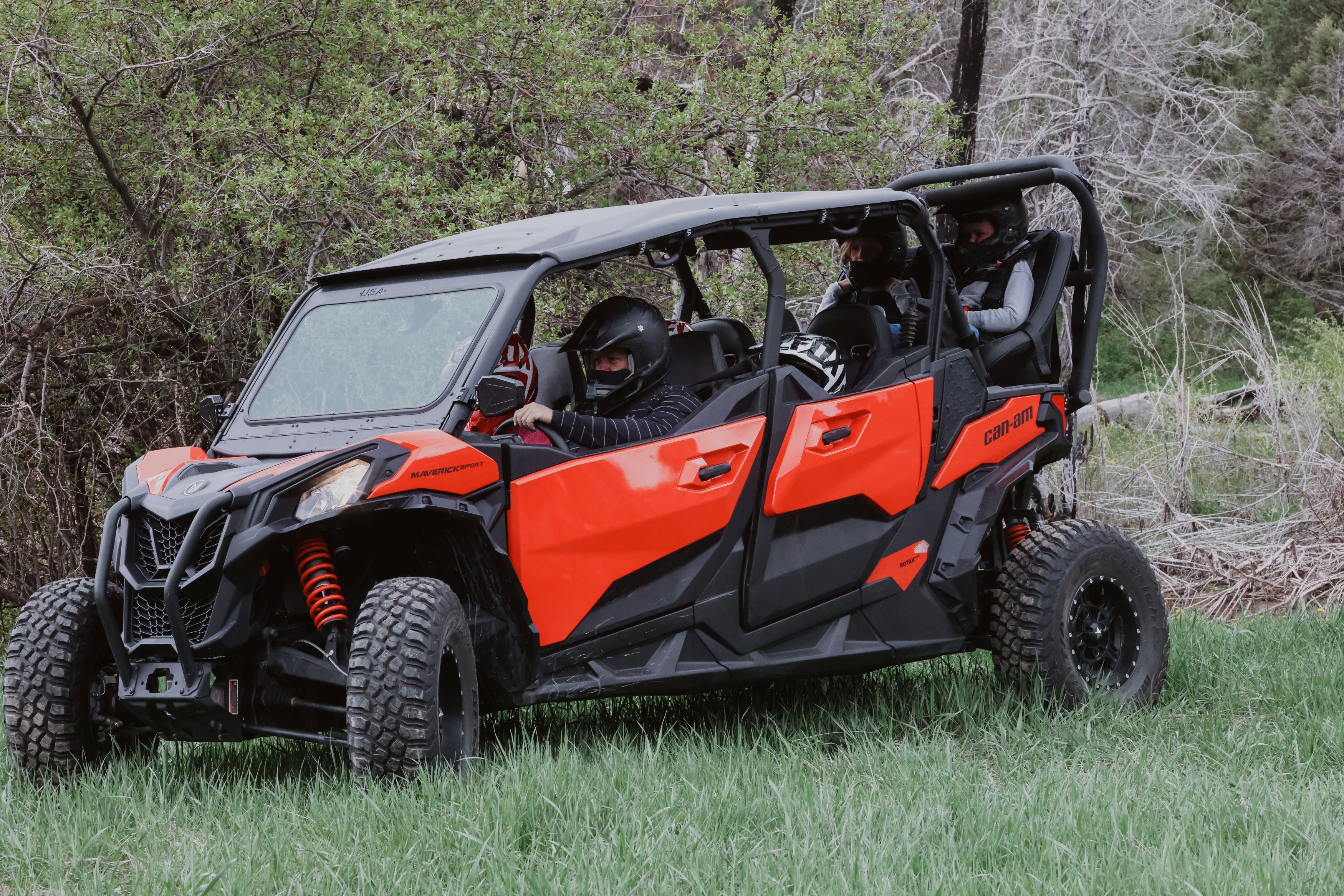 Maverick Sport Max Rear Bench with Harnesses (2019+)