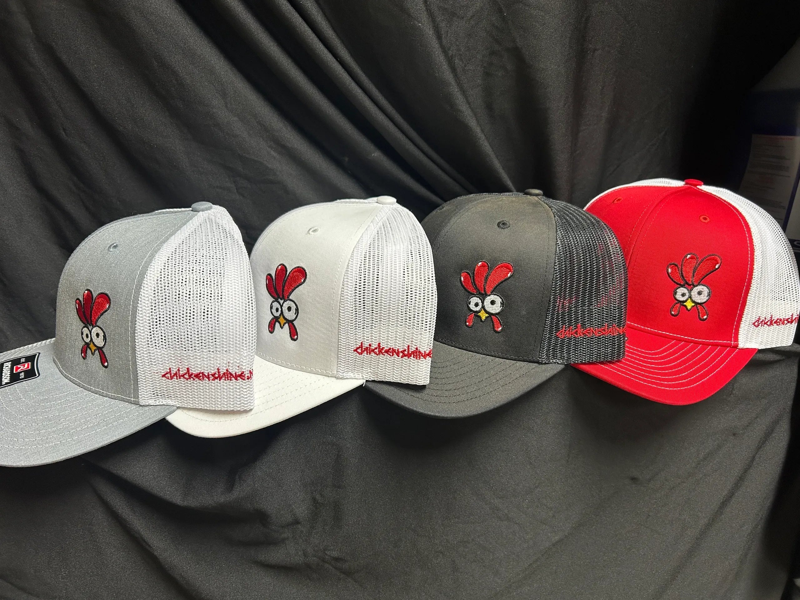 Chicken Shine Hat (Grey, White, Black, Red)