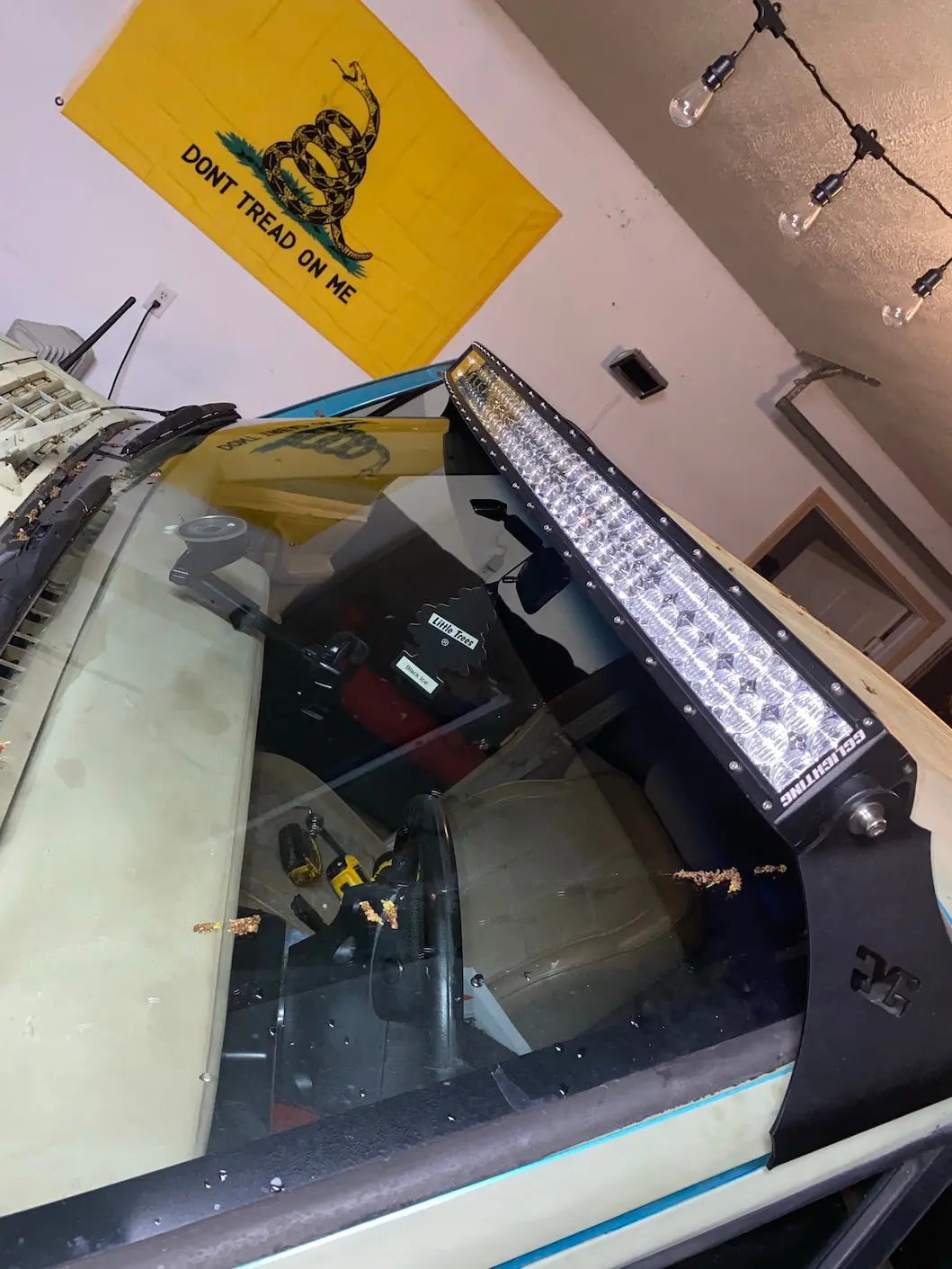 Jeep XJ Cherokee 50" Curved Roof Mounts - safesled