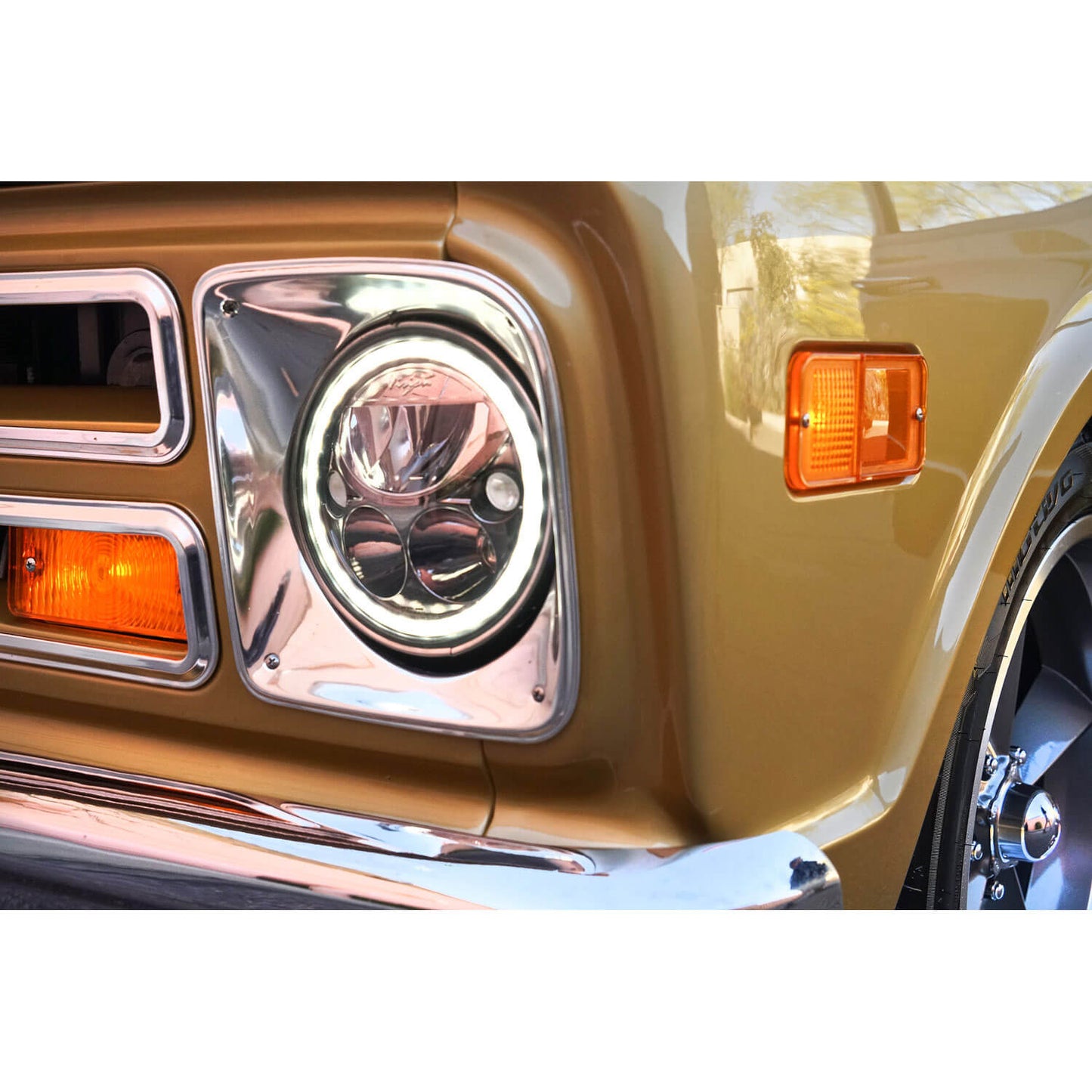 Single 5.75" Round VX LED Headlight (with Low-High-Halo)