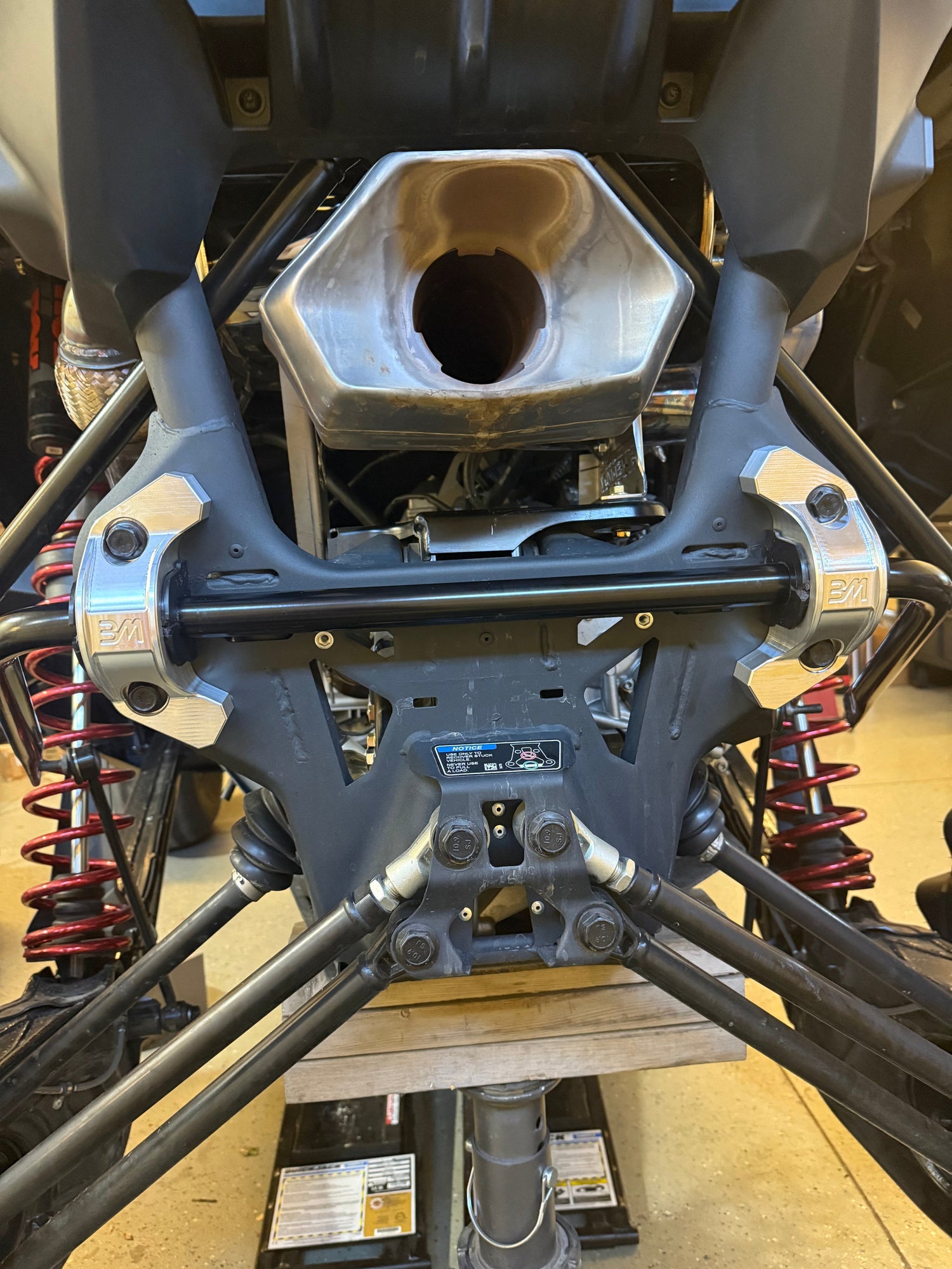 Maverick R Rear Sway Bar Mounts