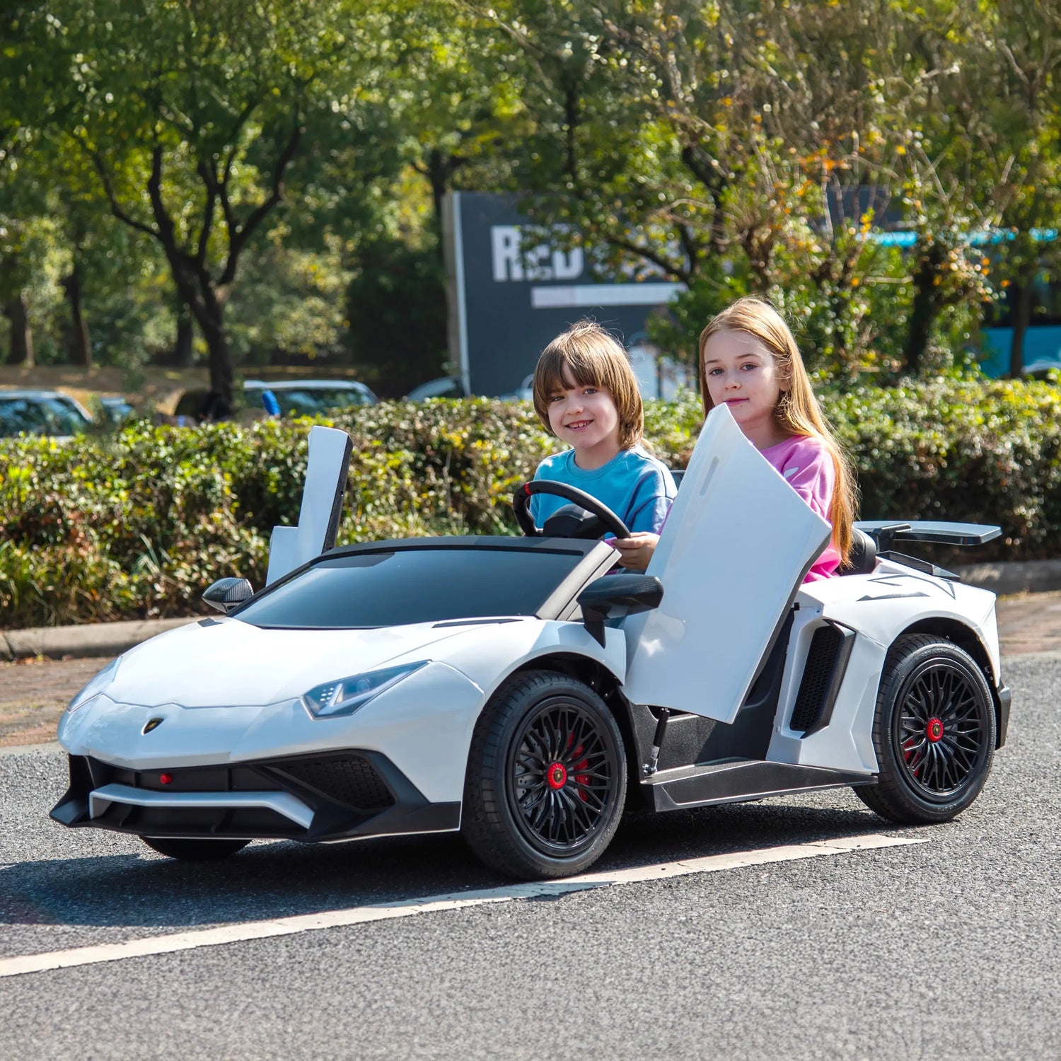 24V Lamborghini Aventador 2 Seater Ride On Car for Kids: Advanced Brushless Motor &amp; Differential for High-Octane Fun