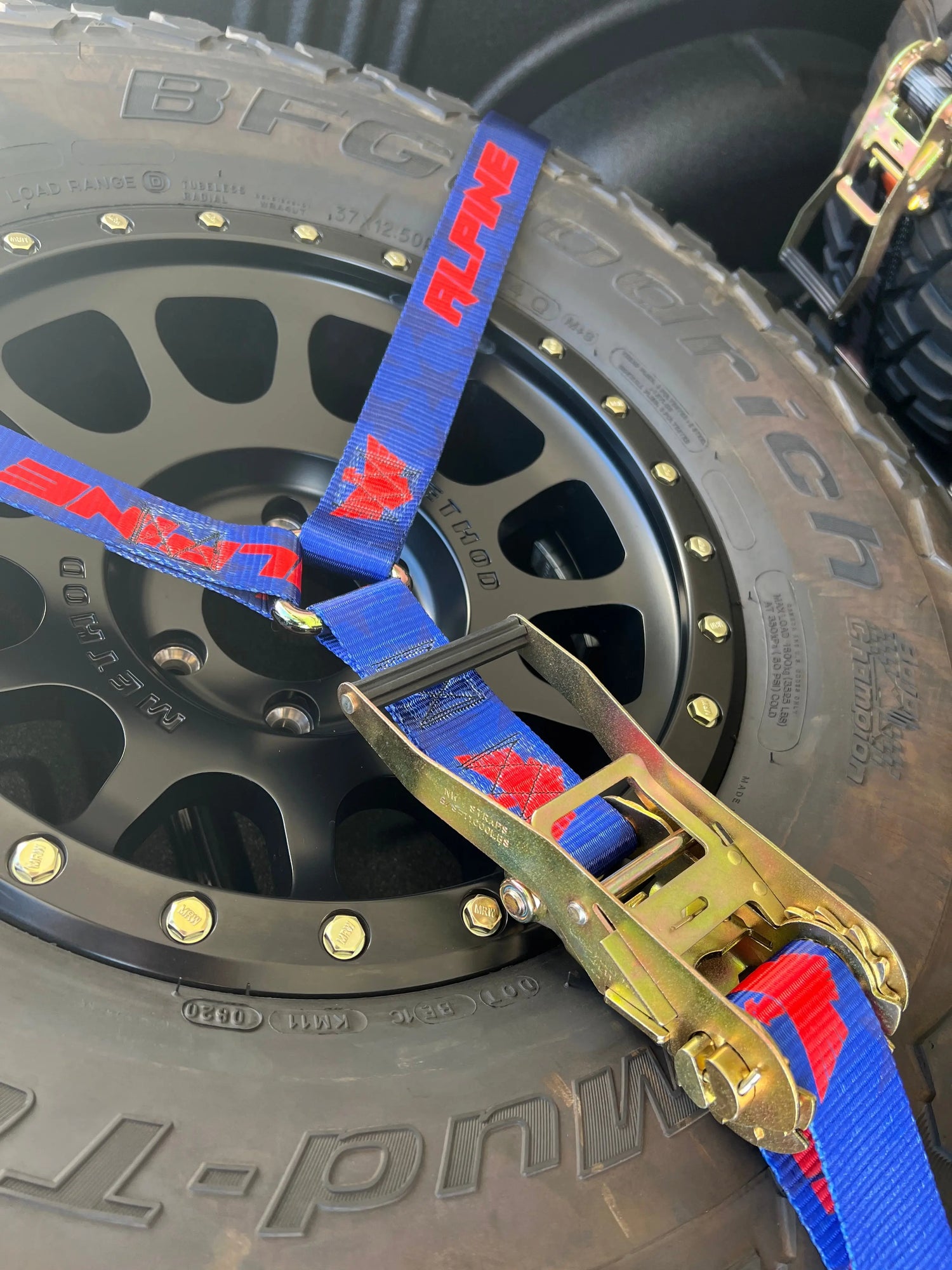 2" Merica Y Strap Alpine Offroad