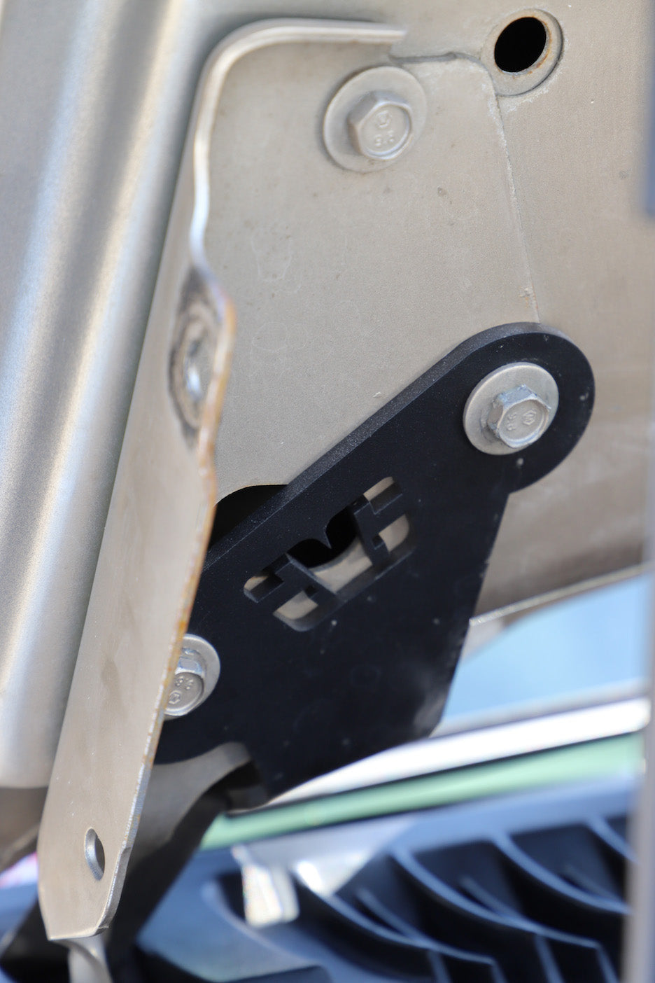 1999-2006 Chevy Silverado &amp; GMC Sierra Hood / Windshield Pillar Mounts for LED Pod USA Made