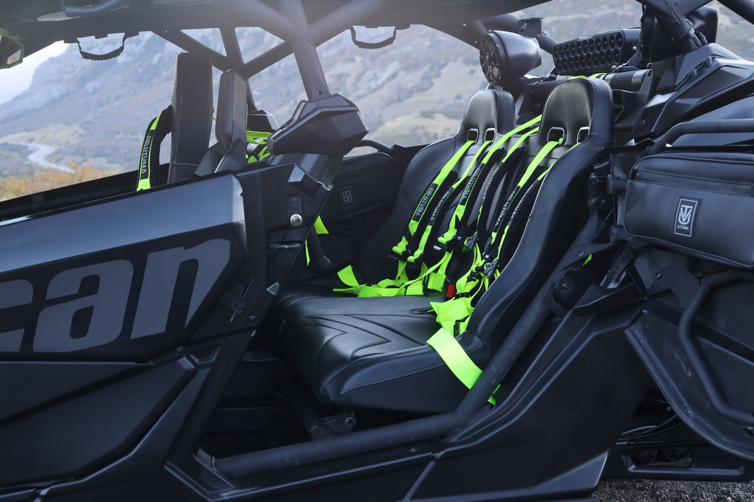Maverick X3 Rear Bench Seat W Harnesses (2017+)