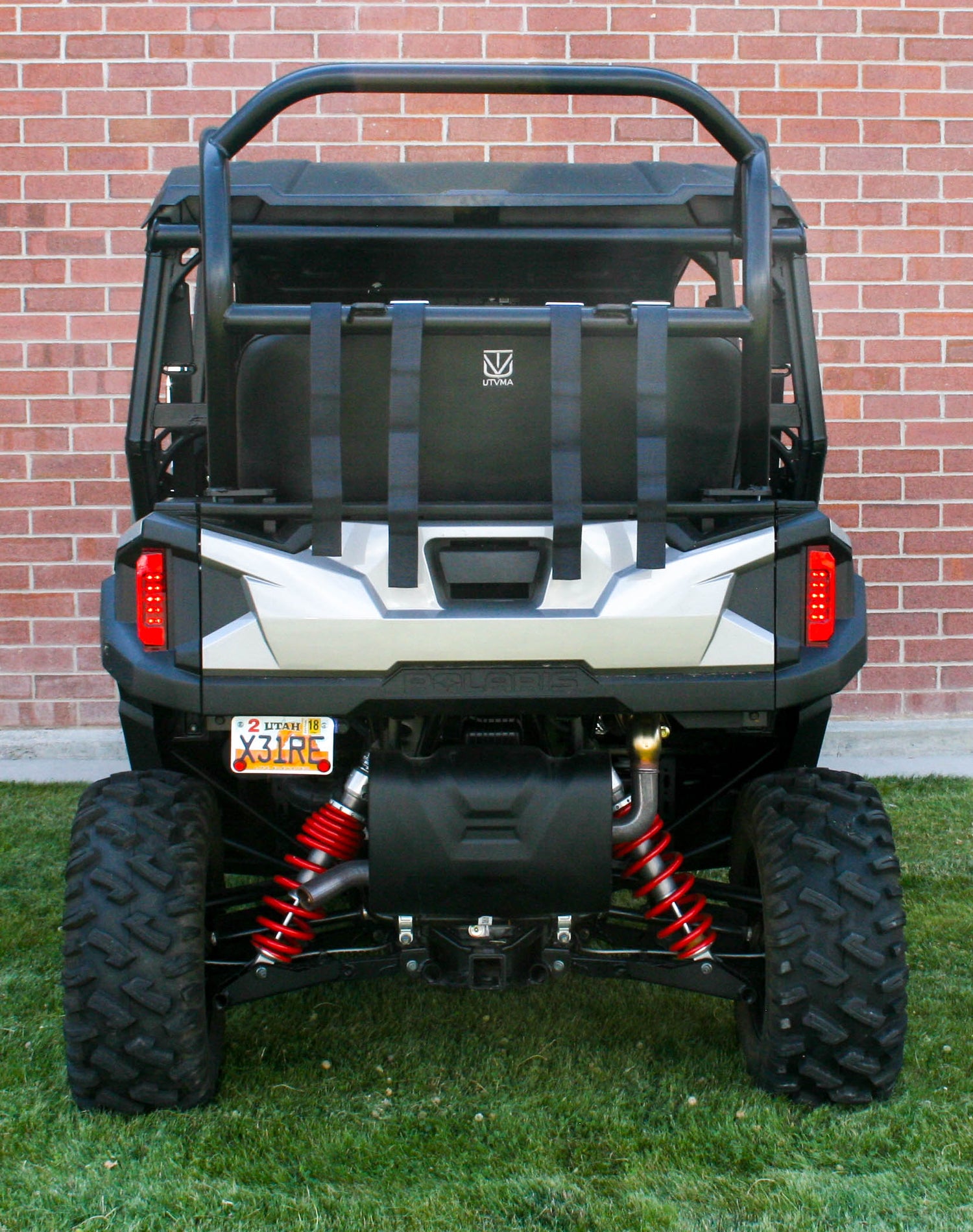 General / General 4 Backseat and Roll cage Kit (2016+)